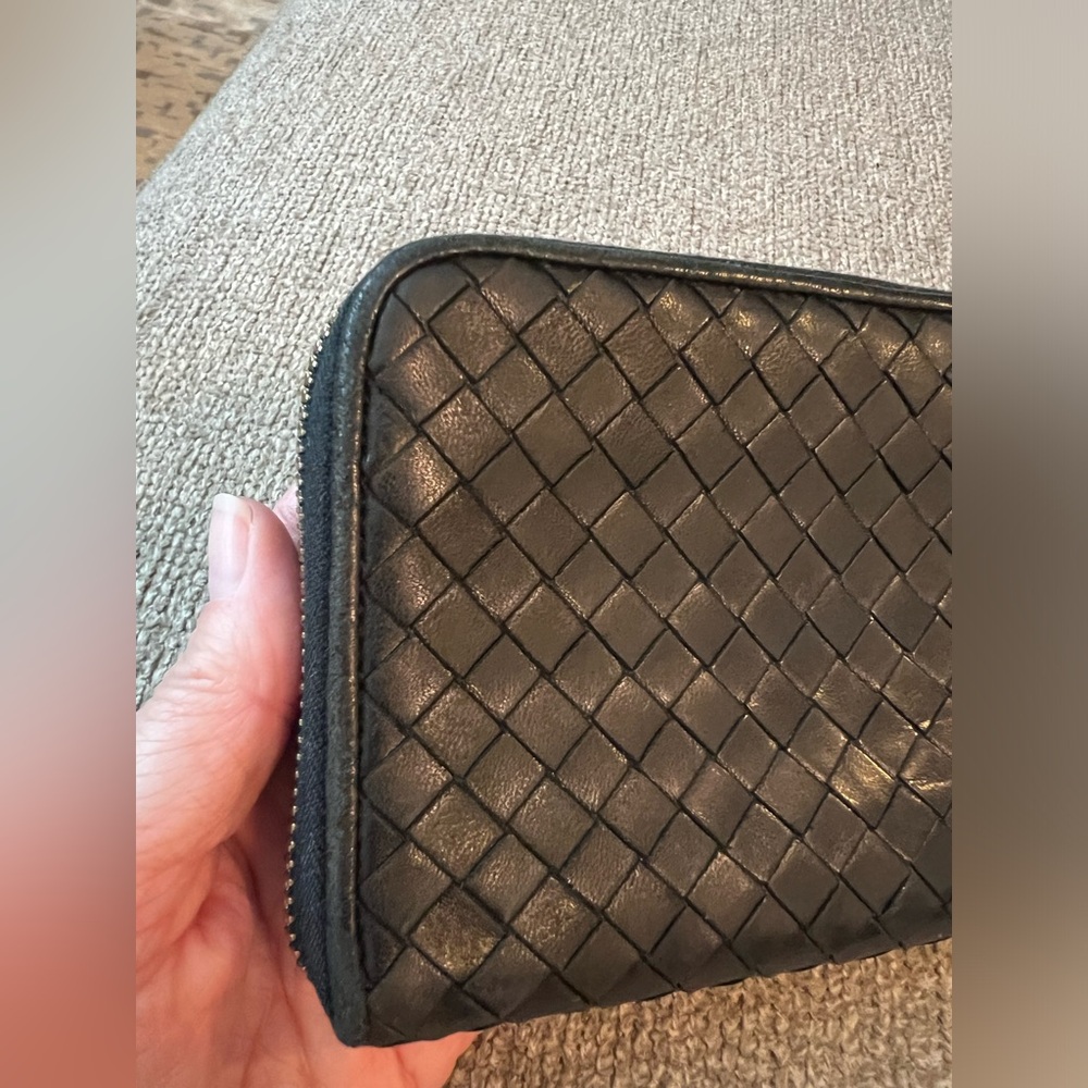 Bottega Veneta Leather Wallet - Picture 3 of 15